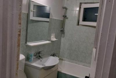 Apartament cu 2 camere semidecomandat în Zimbru
