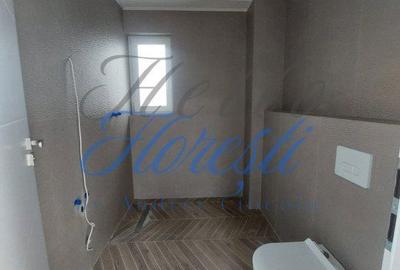 Casă cu 4 camere cu Canalizare în Florești