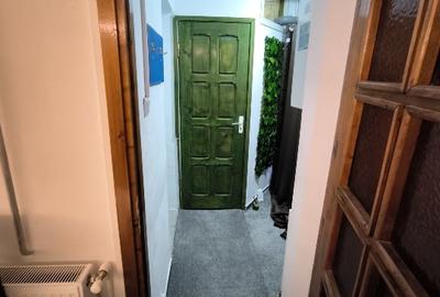 Inchiriez( vand) Spațiu Comercial la bulevardul Alexandru cel Bun, rond 28 Inchiriez( vand) Spațiu Comercial la bulevardul Alexandru cel Bun, rond 28 - 2