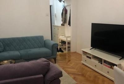 Apartament de 2 camere modern cu parchet de lemn, fix langa metrou- Piata Romana Apartament de 2 camere modern cu parchet de lemn, fix langa metrou- Piata Romana - 1