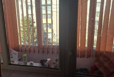 Apartament cu 4 camere semidecomandat în Central - 3