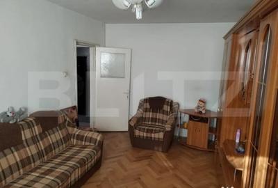 Apartament cu 3 camere decomandat, mobilat în Micro 4 - 6