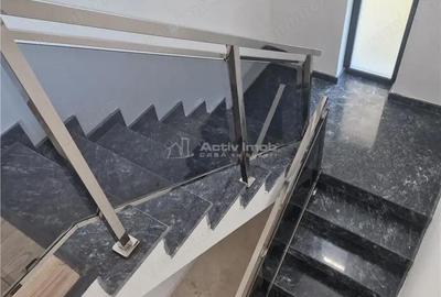 Casă cu Teren 240 Mp în Central - 2