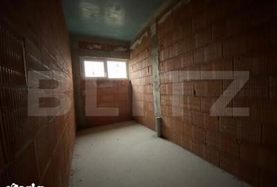 Casă cu 3 camere cu Teren 284 Mp în Moșnița Nouă