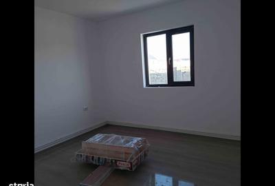 Casă cu 2 camere cu Teren 240 Mp în Central - 3