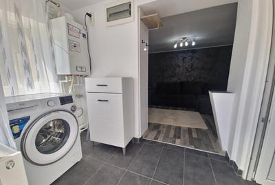 Casă cu 3 camere cu Canalizare în Km 4 - 10