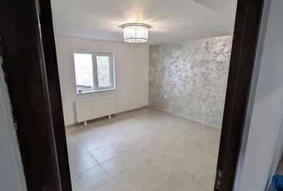 Casă cu 5 camere cu Teren 182 Mp în Central - 9