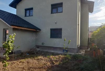 Casă cu 6 camere cu Teren 600 Mp în Central - 4