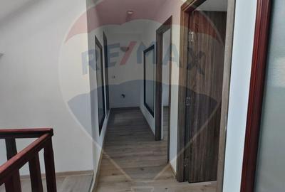 Casă cu 4 camere cu Teren 50 Mp în Blumăna - 18