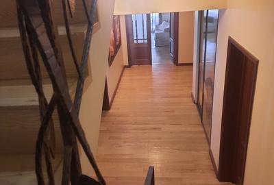 Casă cu 4 camere în Central - 4