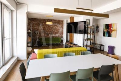 Apartament cu 4 camere decomandat în Central - 2
