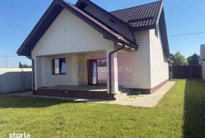 Casă cu 5 camere cu Teren 410 Mp în Domnești - 2