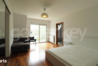 Casă cu 7 camere cu Teren 200 Mp în Central - 4