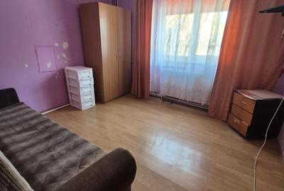 Apartament cu 3 camere semidecomandat în Dărmănești - 9