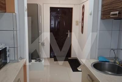 Apartament cu 2 camere semidecomandat, mobilat în Calea Dumbrăvii
