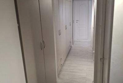 Apartament cu 3 camere decomandat în Crâng - 2