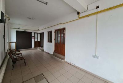 Spațiu comercial, de 100 mp, în Central - 4