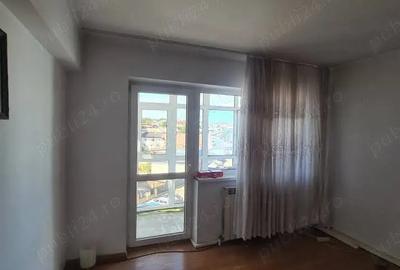 Apartament cu 3 camere semidecomandat în Fălticeni - 1
