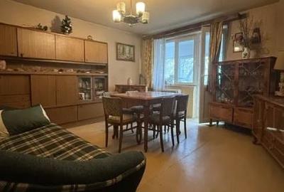 Apartament cu 3 camere decomandat, mobilat în Tineretului