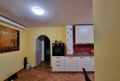 Zona Neagoe Voda- Martiri- Apartament decomandat/etaj 1/mob - 10