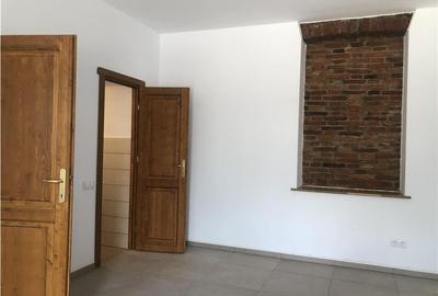 CASA individuala, curte individuala, CENTRAL SACELE - 13