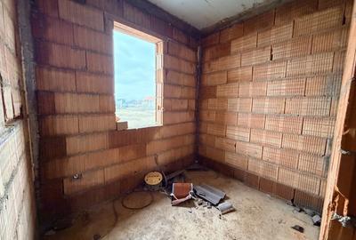 Duplex cu 4 camere -110 mp- Mosnita Noua - Comision 0% - 14