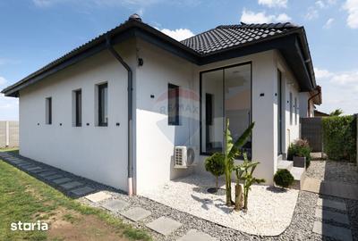 Casă cu 3 camere semidecomandat cu Teren 326 Mp în 6 Vânători - 12