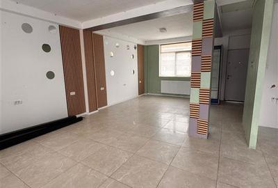 Casa / Spatiu comercial de inchiriat 60 mp + Terasa / Parcari - 2