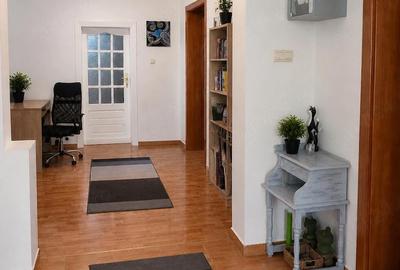 Casă cu 2 camere cu Teren 2878 Mp în Coșteiu - 6