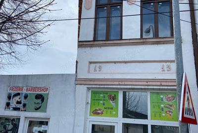 Spațiu comercial, de 308 mp, în Central - 1