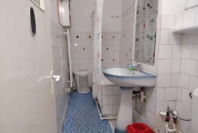 Inchiriez apartament 2 camere - 4