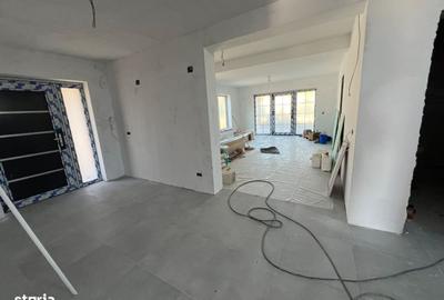 Casă cu 4 camere în Mărăcineni - 7