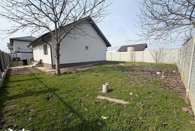 Casă cu 4 camere cu Teren 452 Mp în Central - 16