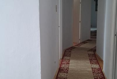 Apartament cu 3 camerere, decomandat - 3