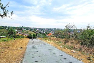 Teren de 1000 mp, în Pietrărie