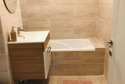 Apartament cu 3 camere decomandat în Titan - 1