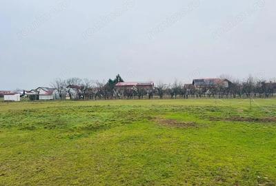 Teren de 763 mp, în Fughiu