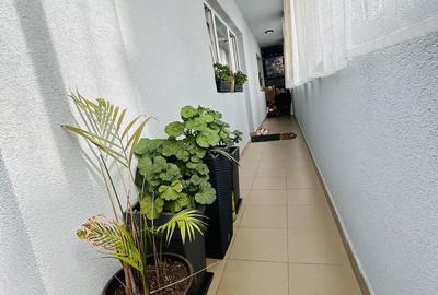 Apartament cu 3 camere în Berceni