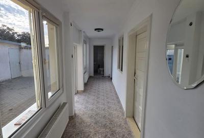 Casă cu 3 camere în Central - 3