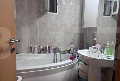 Apartament de vanzare, cu 3 camere, 55 mp, zona Lipovei - 3