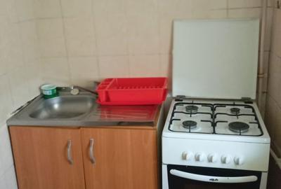 Garsonieră decomandată în Calea București