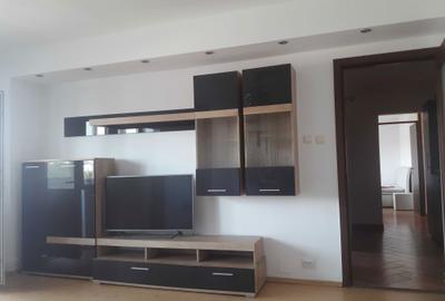 Apartament cu 3 camere decomandat în Central - 2