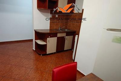 Apartament cu 3 camere semidecomandat în Cetate - 6