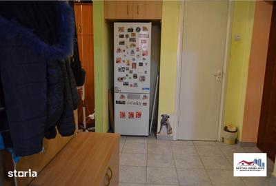 Apartament cu 3 camere decomandat în Tudor - 2