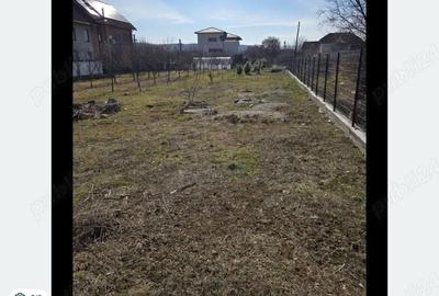 Teren de 2300 mp, în Nord