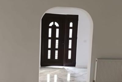 Casă cu 4 camere în Central - 4