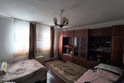 Casă cu 4 camere în Fetești - 10
