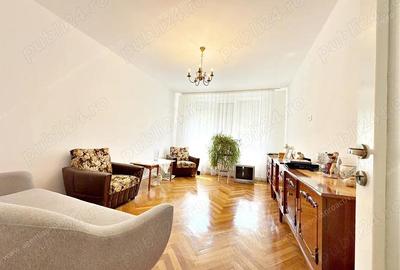 Apartament cu 3 camere decomandat în Central - 3