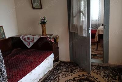 Casă cu 4 camere în Glodeanu Sărat - 8