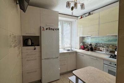 Apartament cu 2 camere decomandat în Viilor - 3